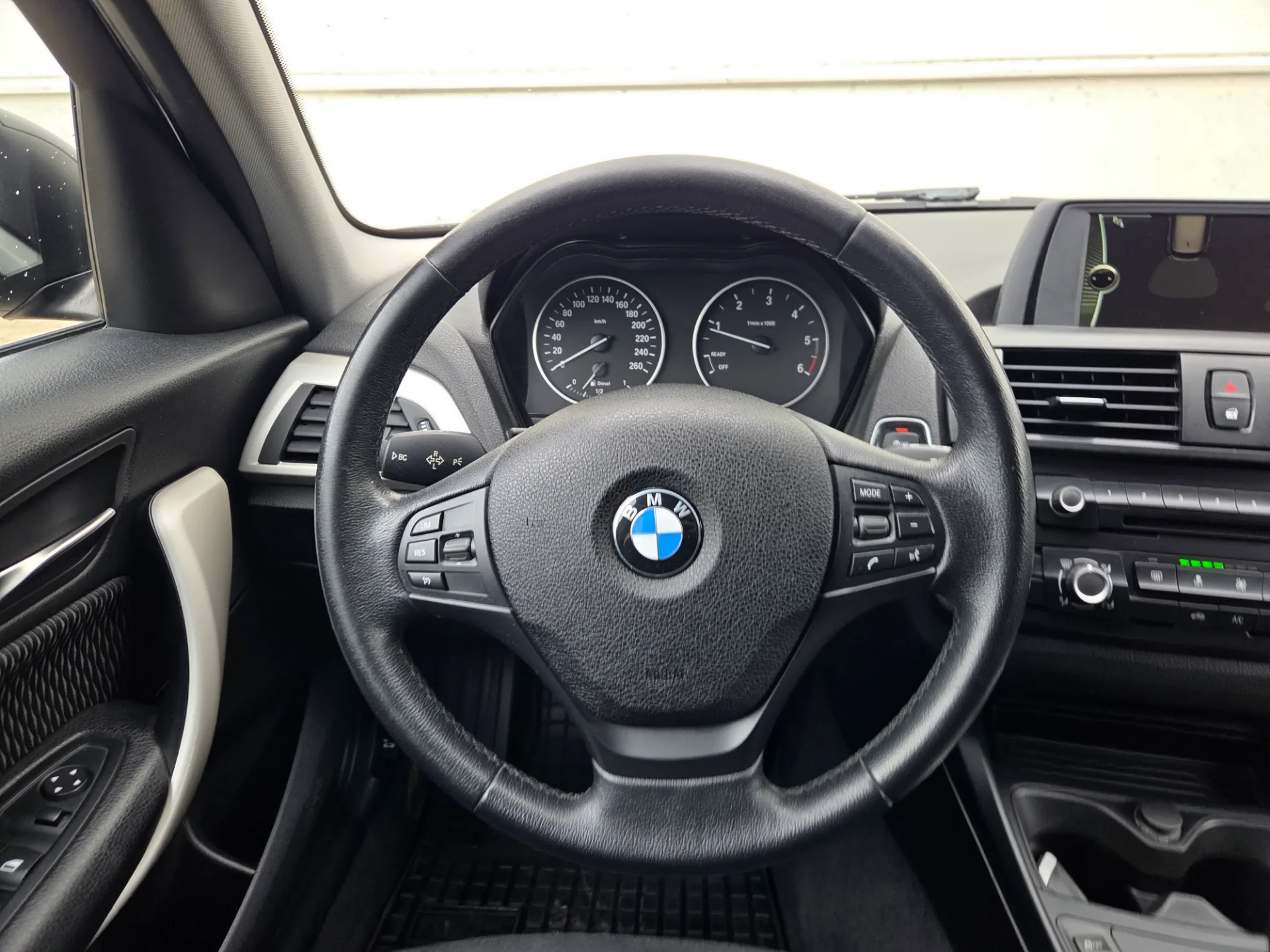 BMW 118, 2012 — 23