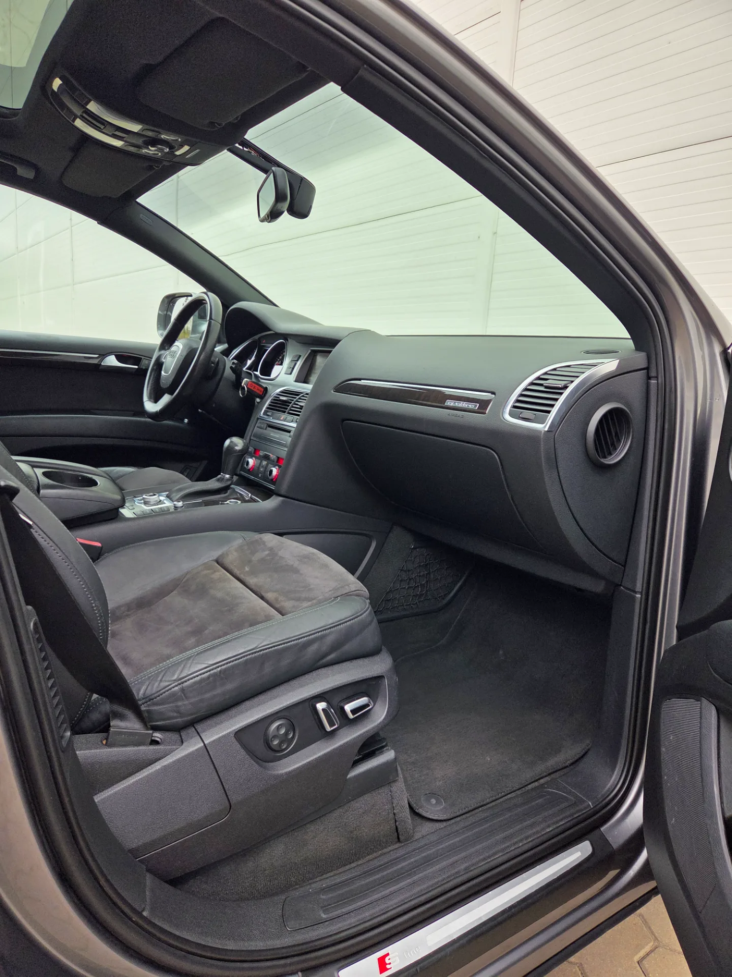 AUDI Q7, 2010 — 33