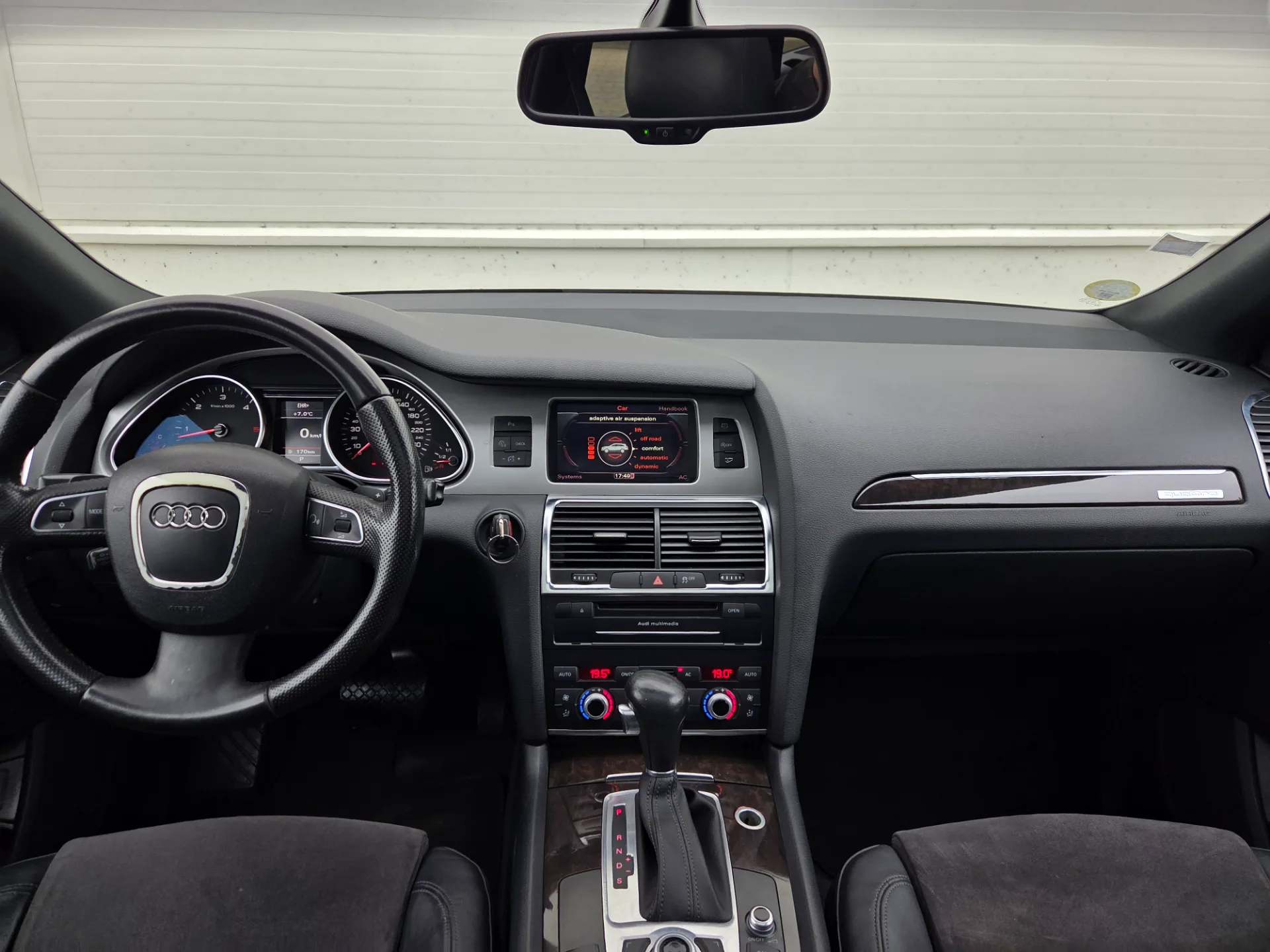 AUDI Q7, 2010 — 34