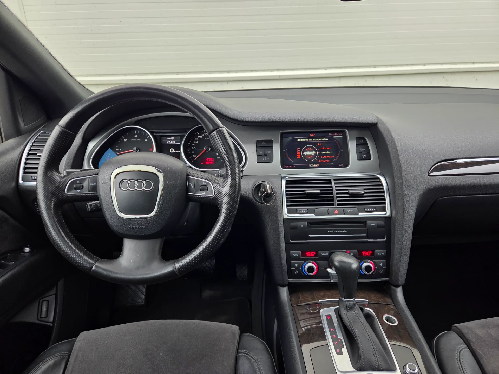 AUDI Q7, 2010 — 35