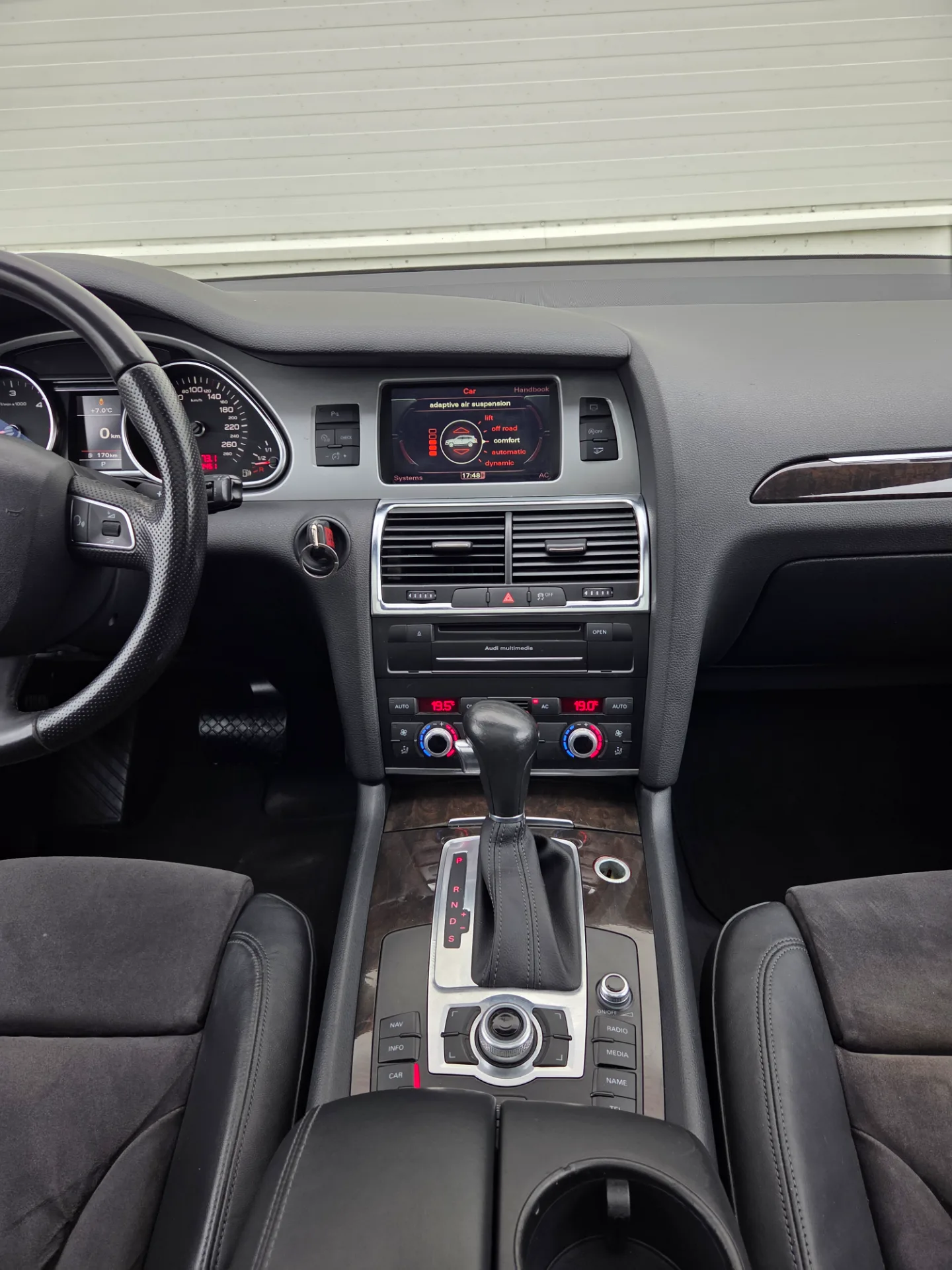 AUDI Q7, 2010 — 37
