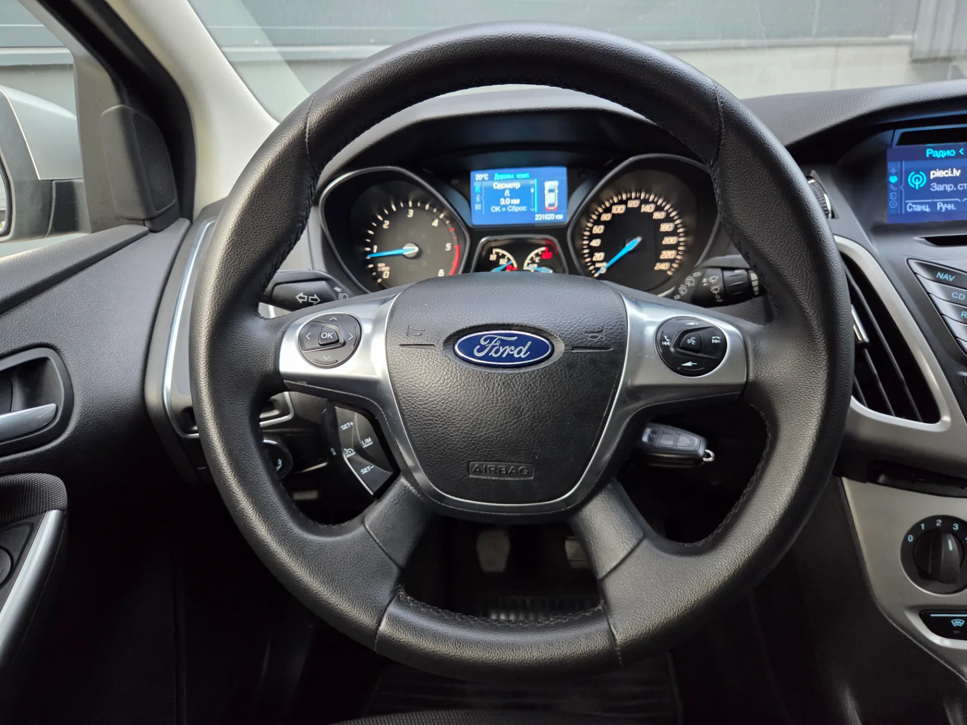 Ford Focus, 2014 — 19