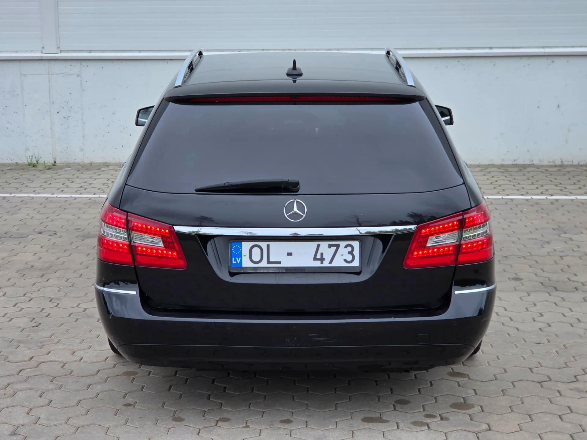 Mercedes-Benz Mercedes E220, 2011 — 17