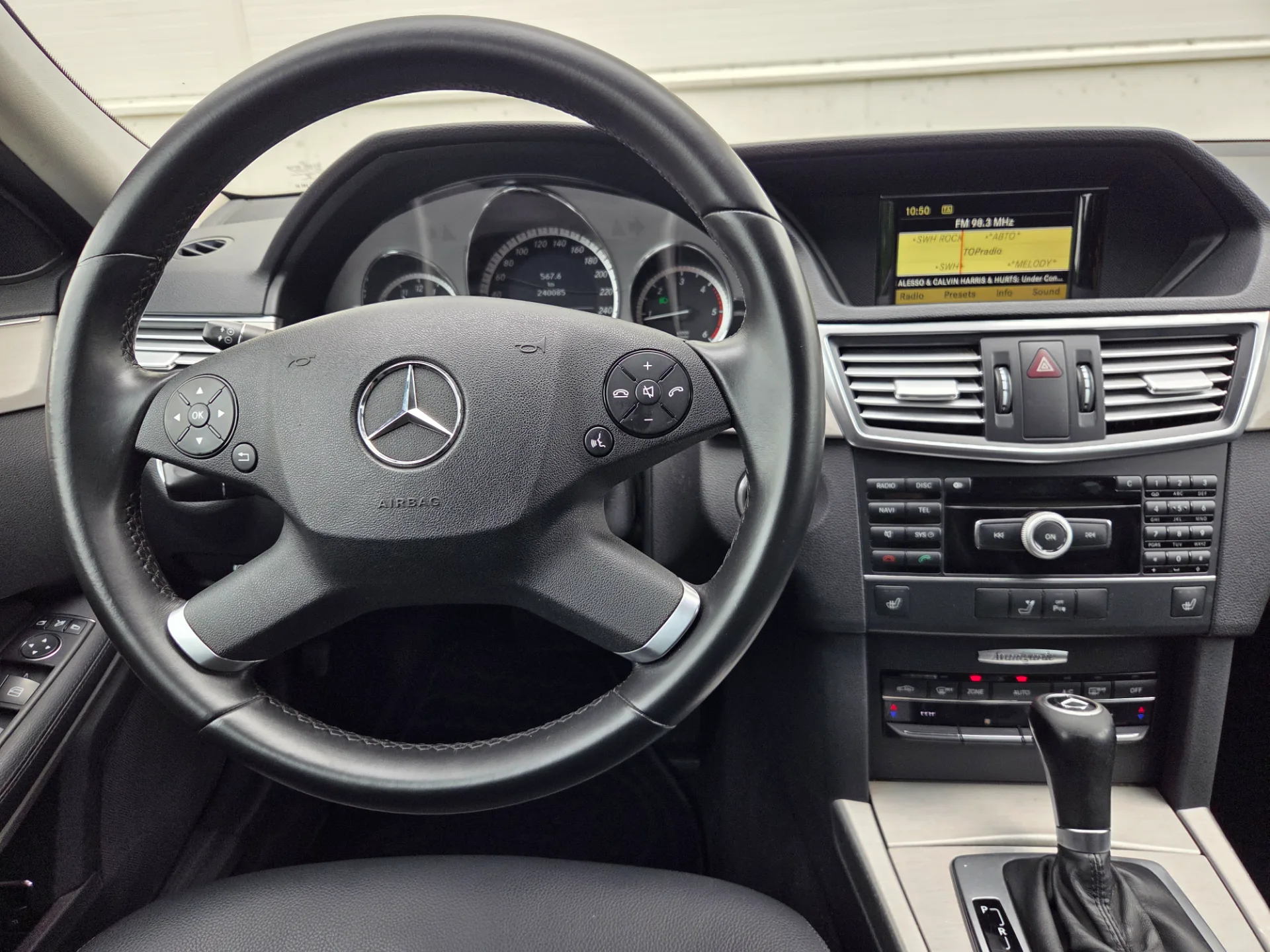 Mercedes-Benz Mercedes E220, 2011 — 22