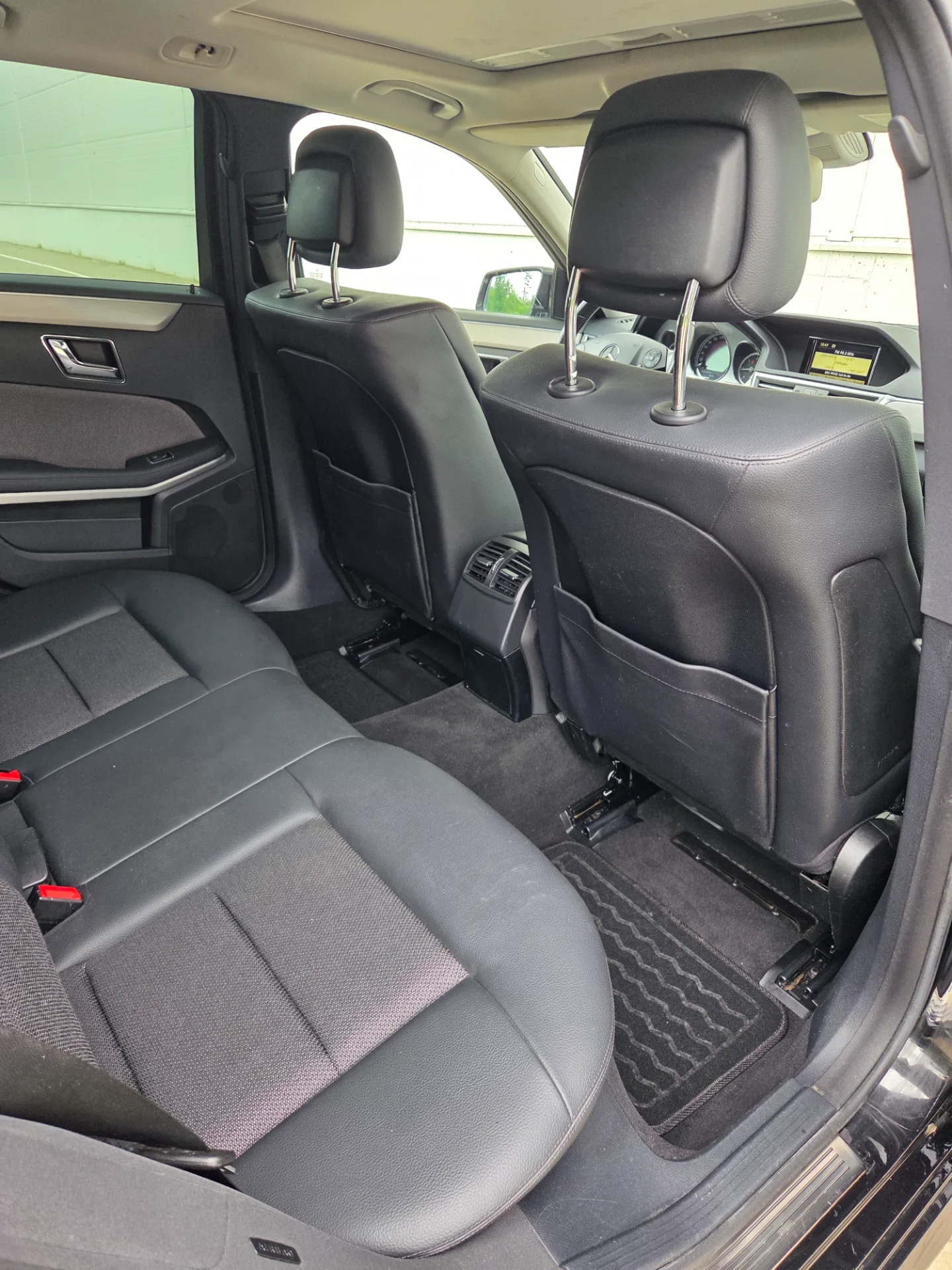 Mercedes-Benz Mercedes E220, 2011 — 31