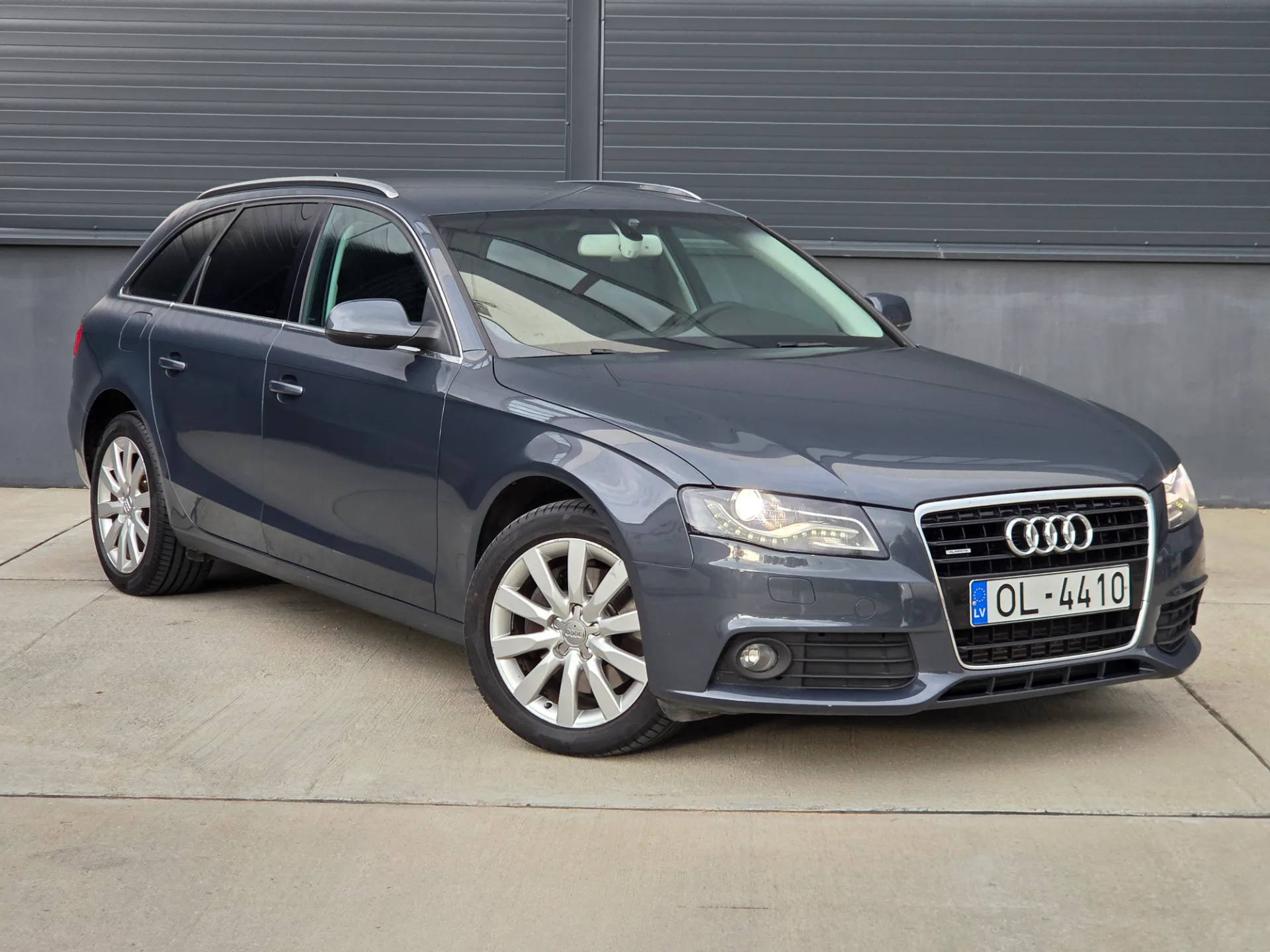 Audi A4, 2010 — 16