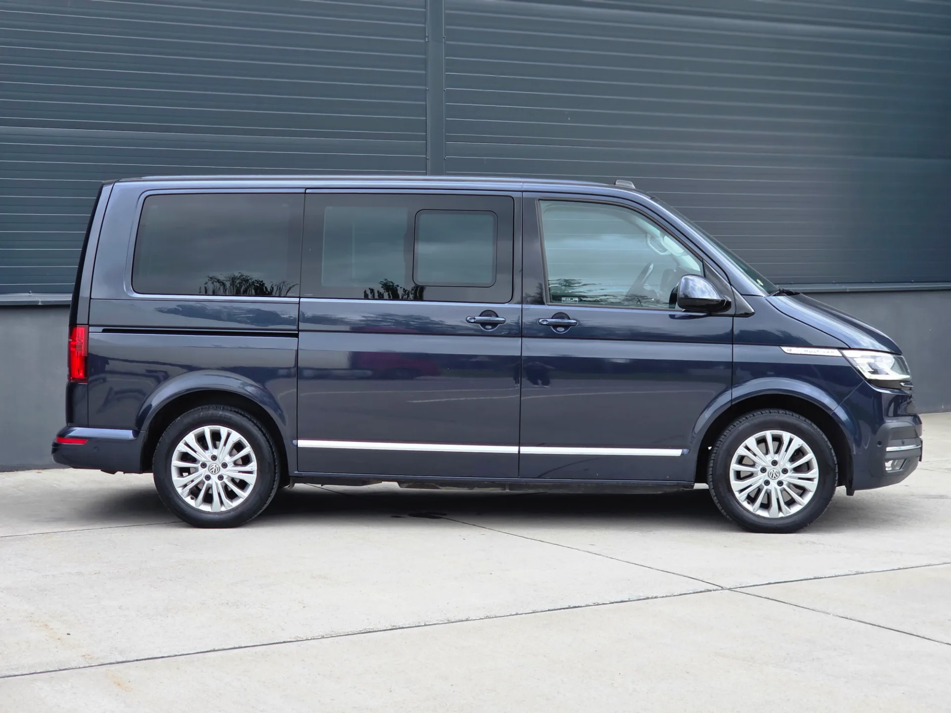 Volkswagen Multivan, 2020 — 12