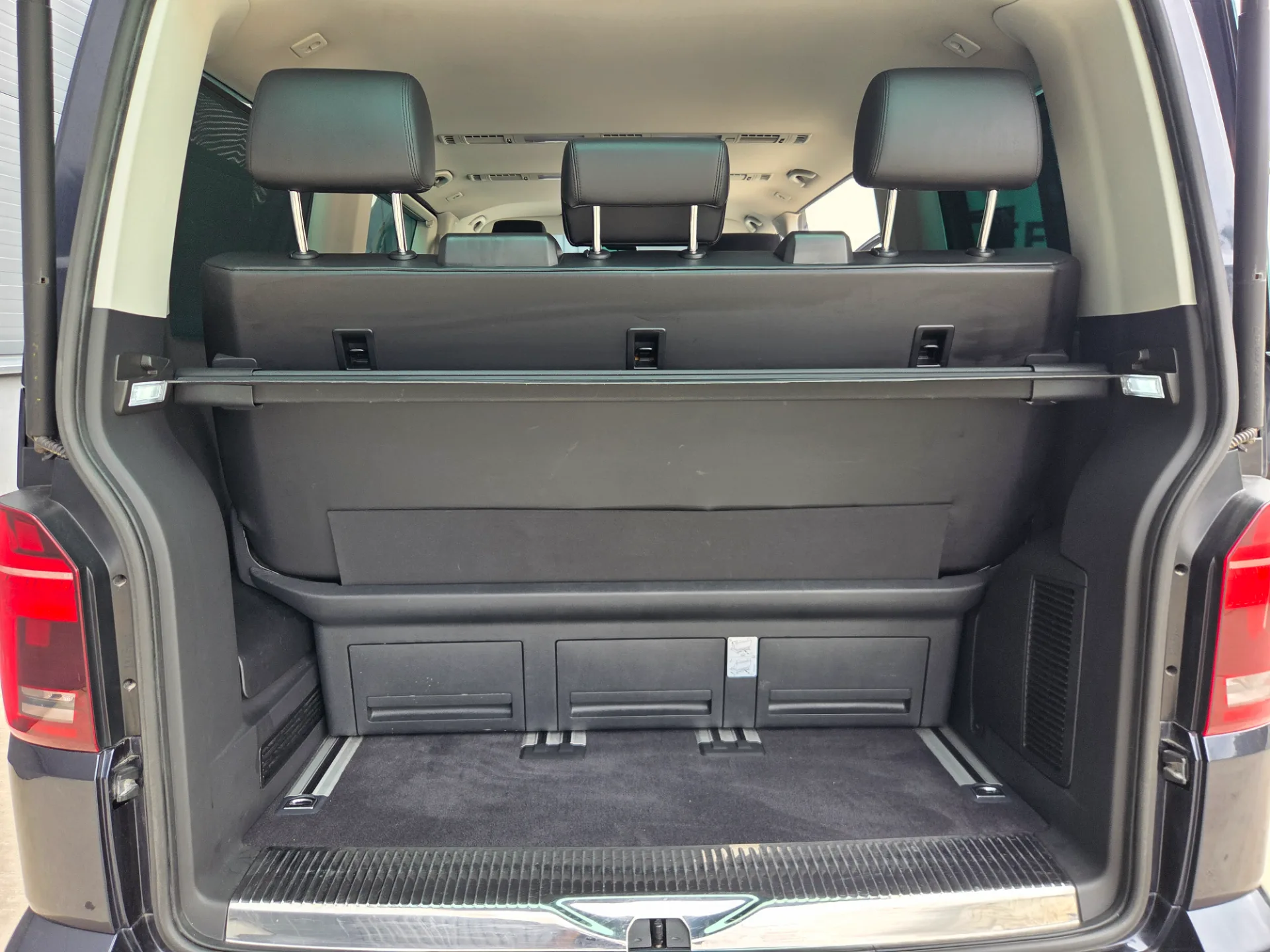 Volkswagen Multivan, 2020 — 18
