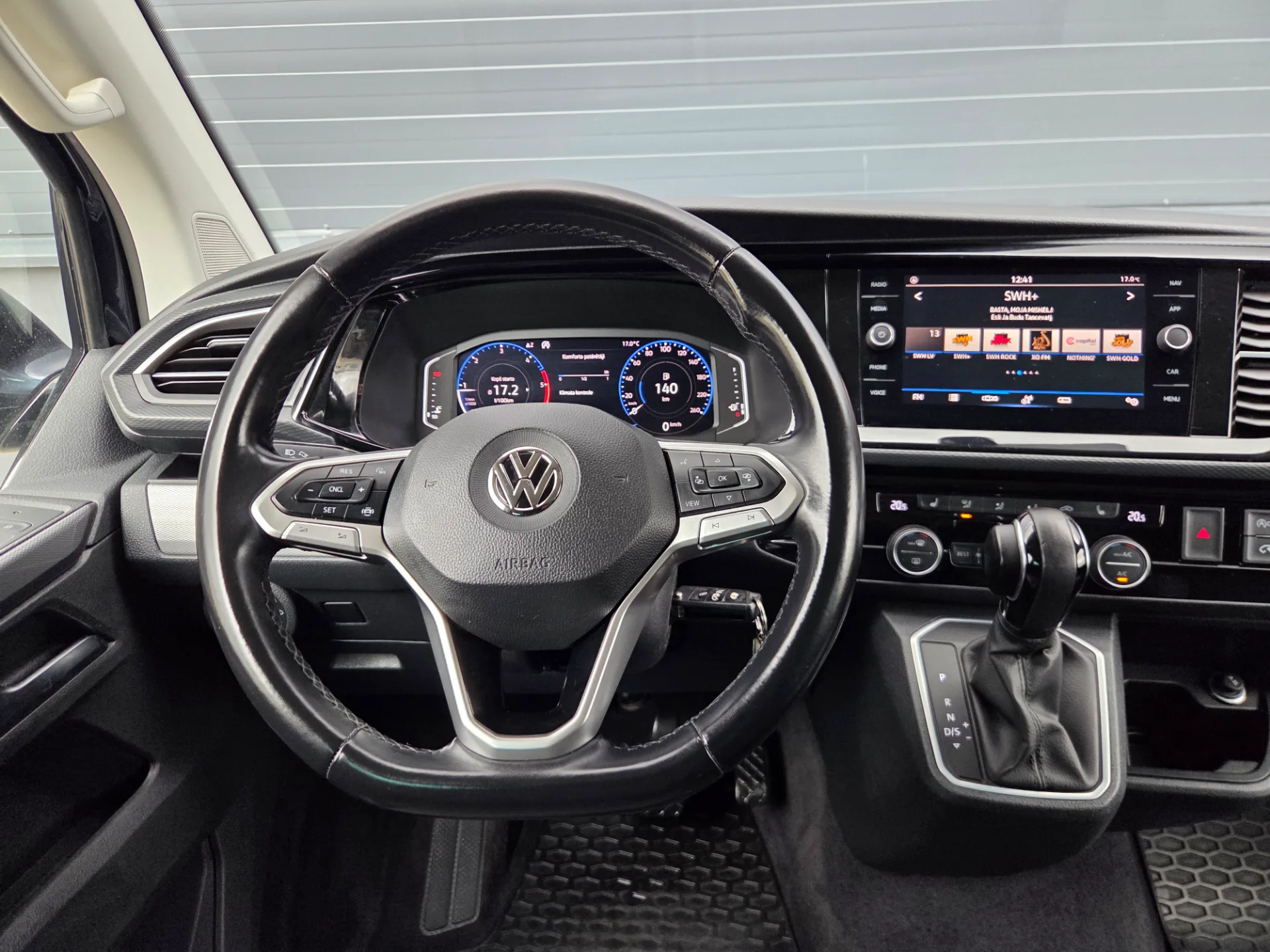 Volkswagen Multivan, 2020 — 31