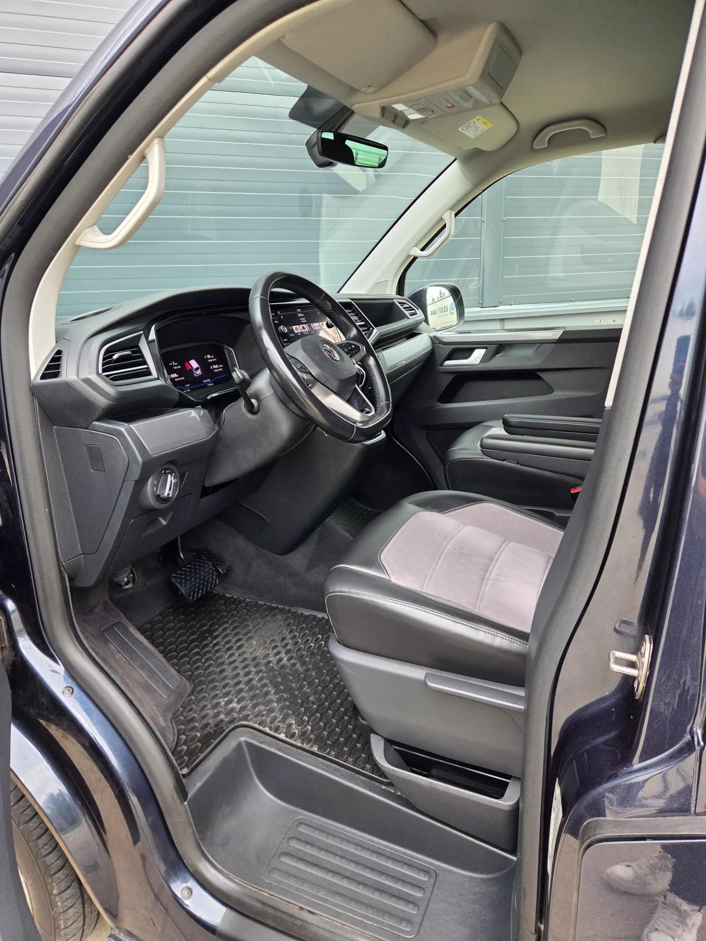 Volkswagen Multivan, 2020 — 34