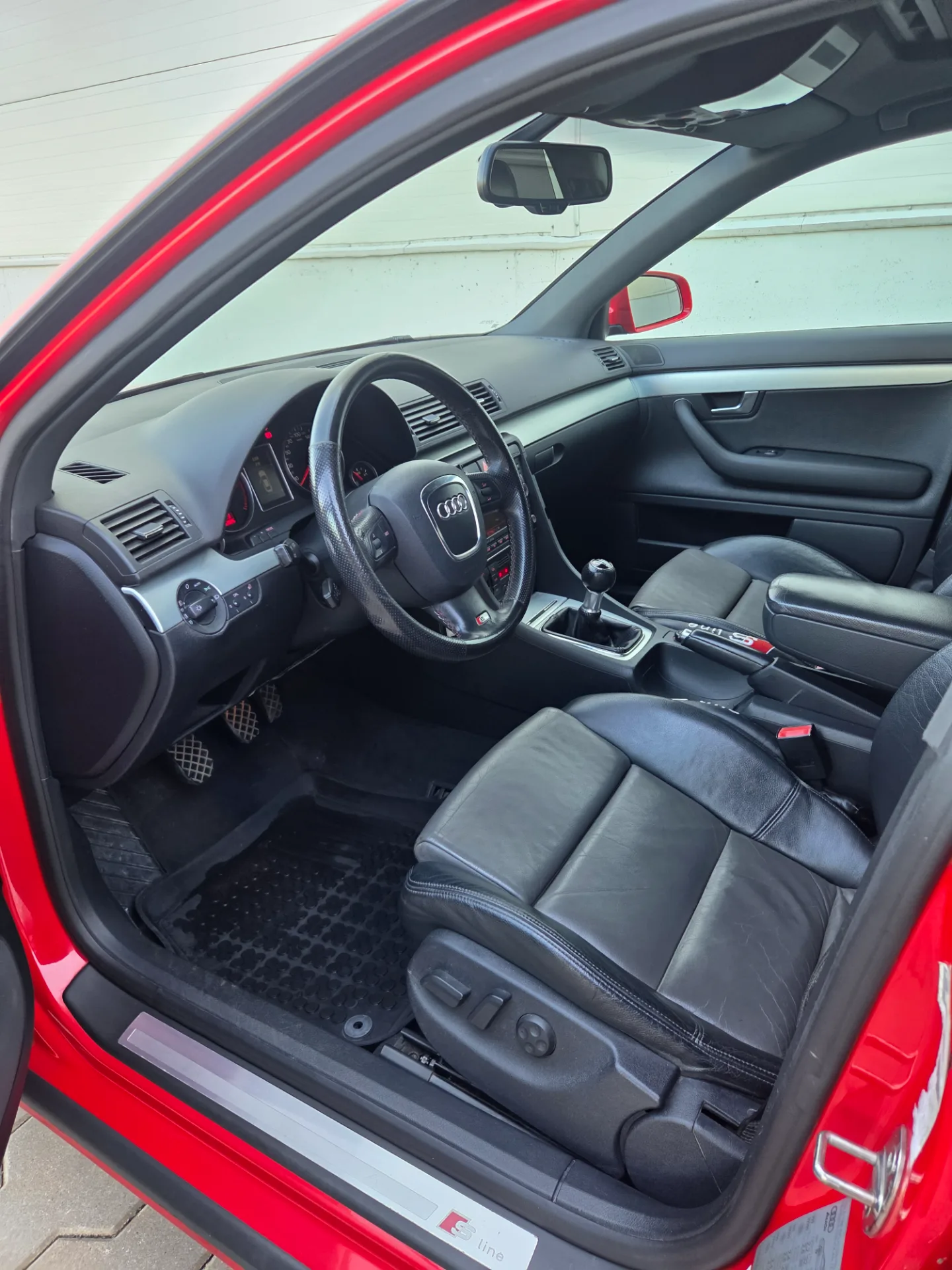 AUDI A4, 2006 — 35