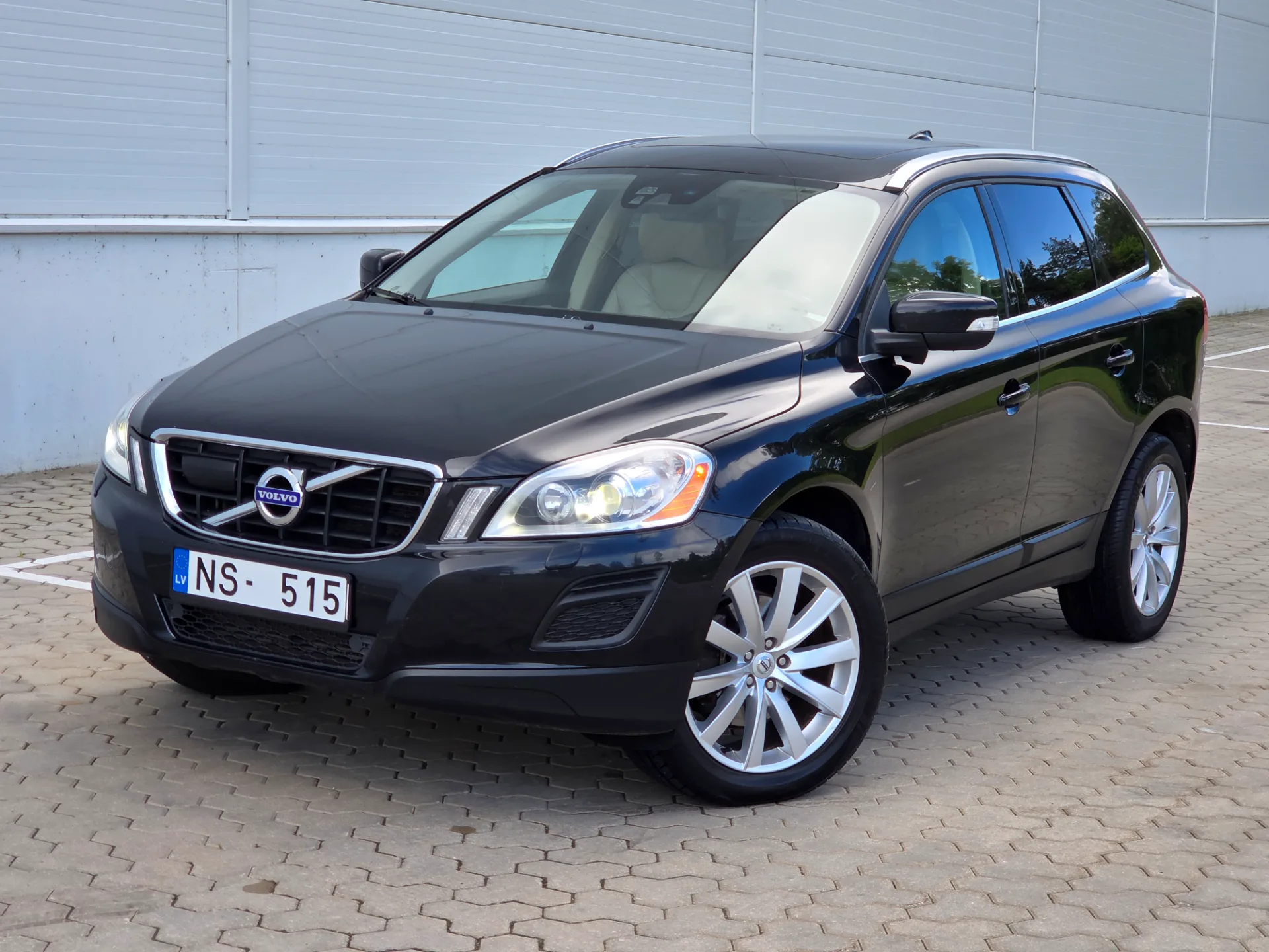 VOLVO XC60, 2011 — 4