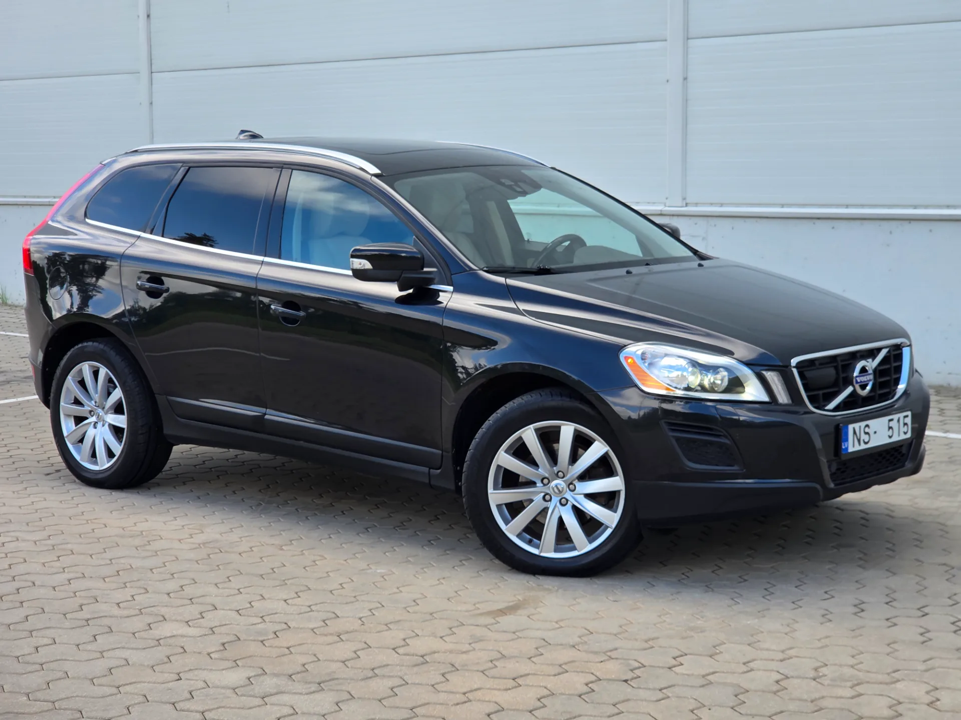 VOLVO XC60, 2011 — 17