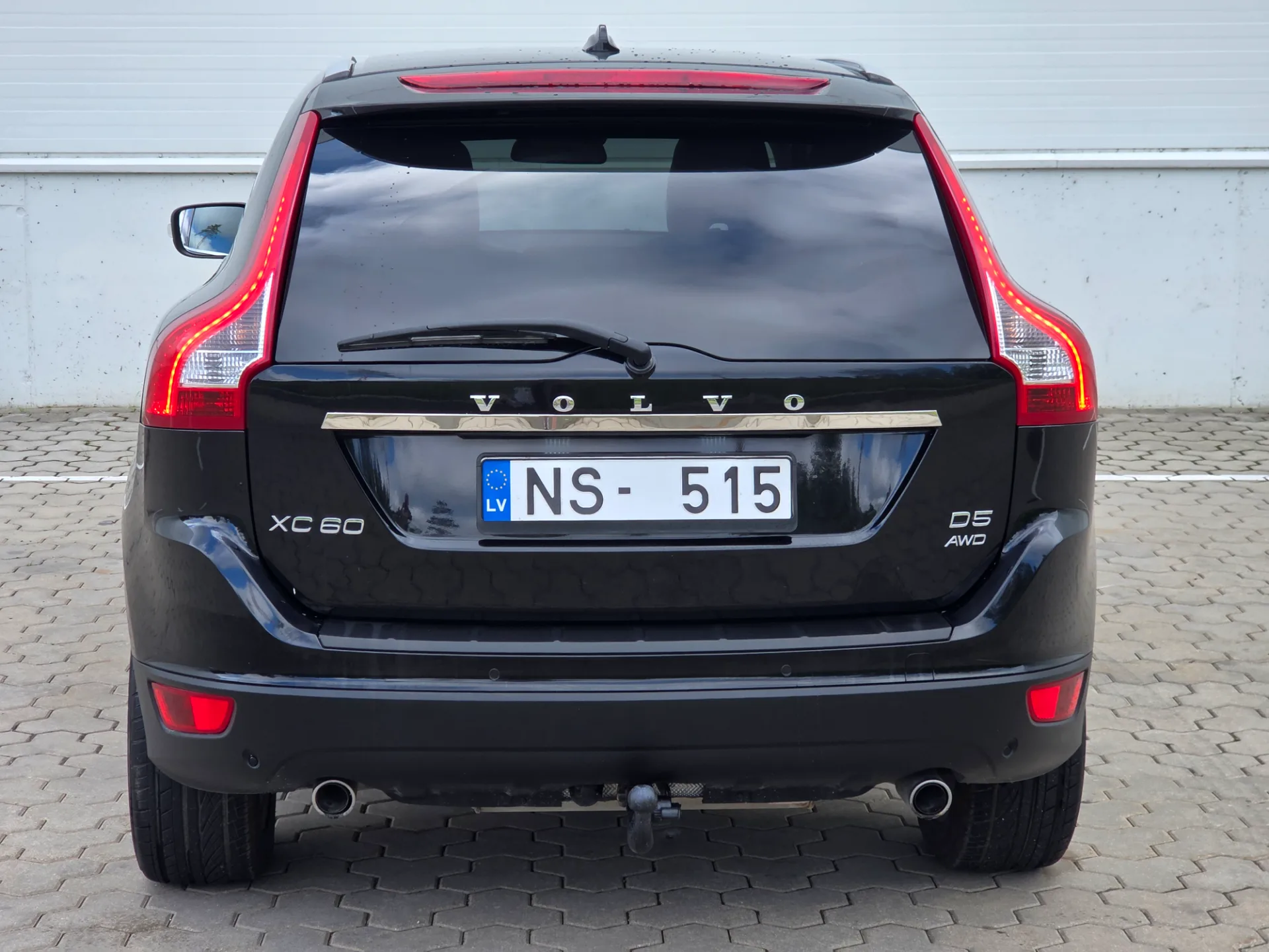 VOLVO XC60, 2011 — 40