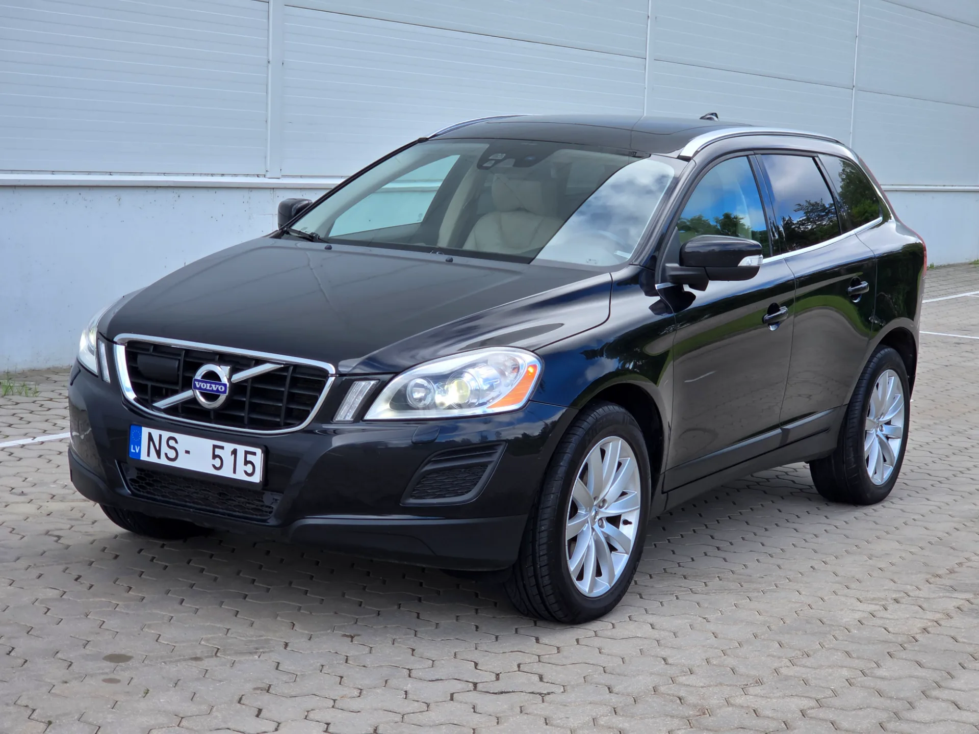VOLVO XC60, 2011 — 41