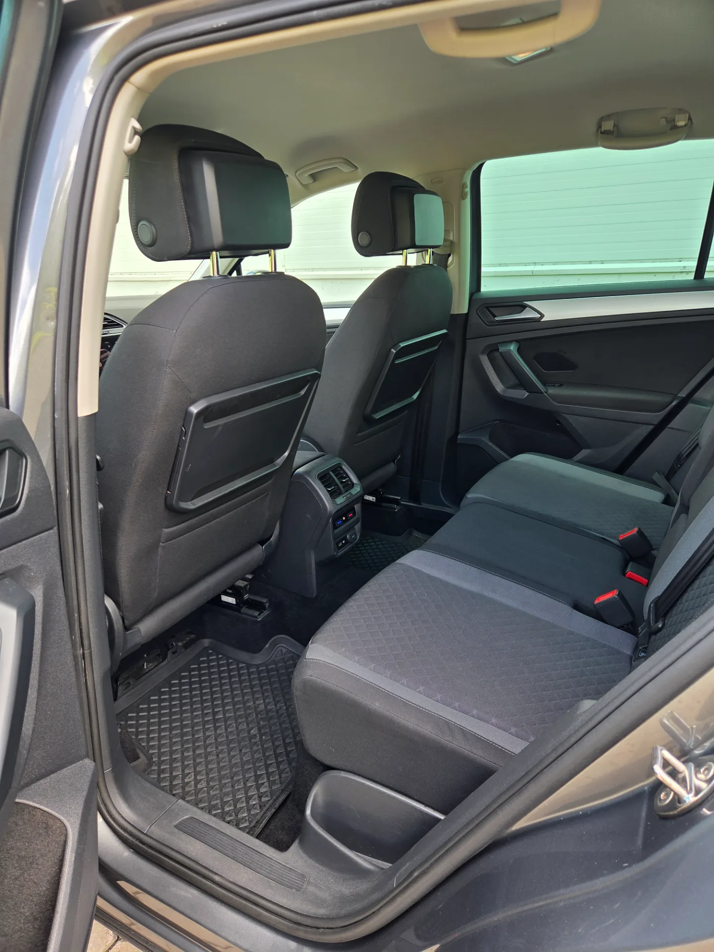 Volkswagen Tiguan, 2019 — 23