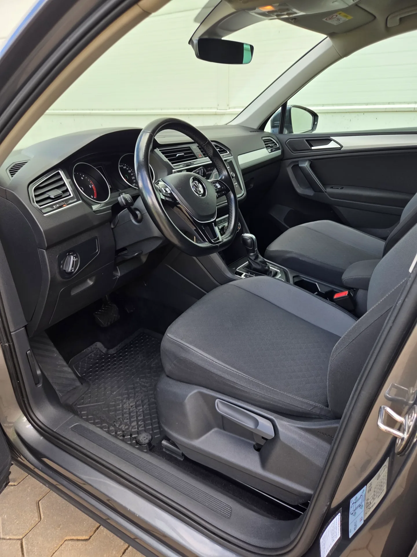 Volkswagen Tiguan, 2019 — 27