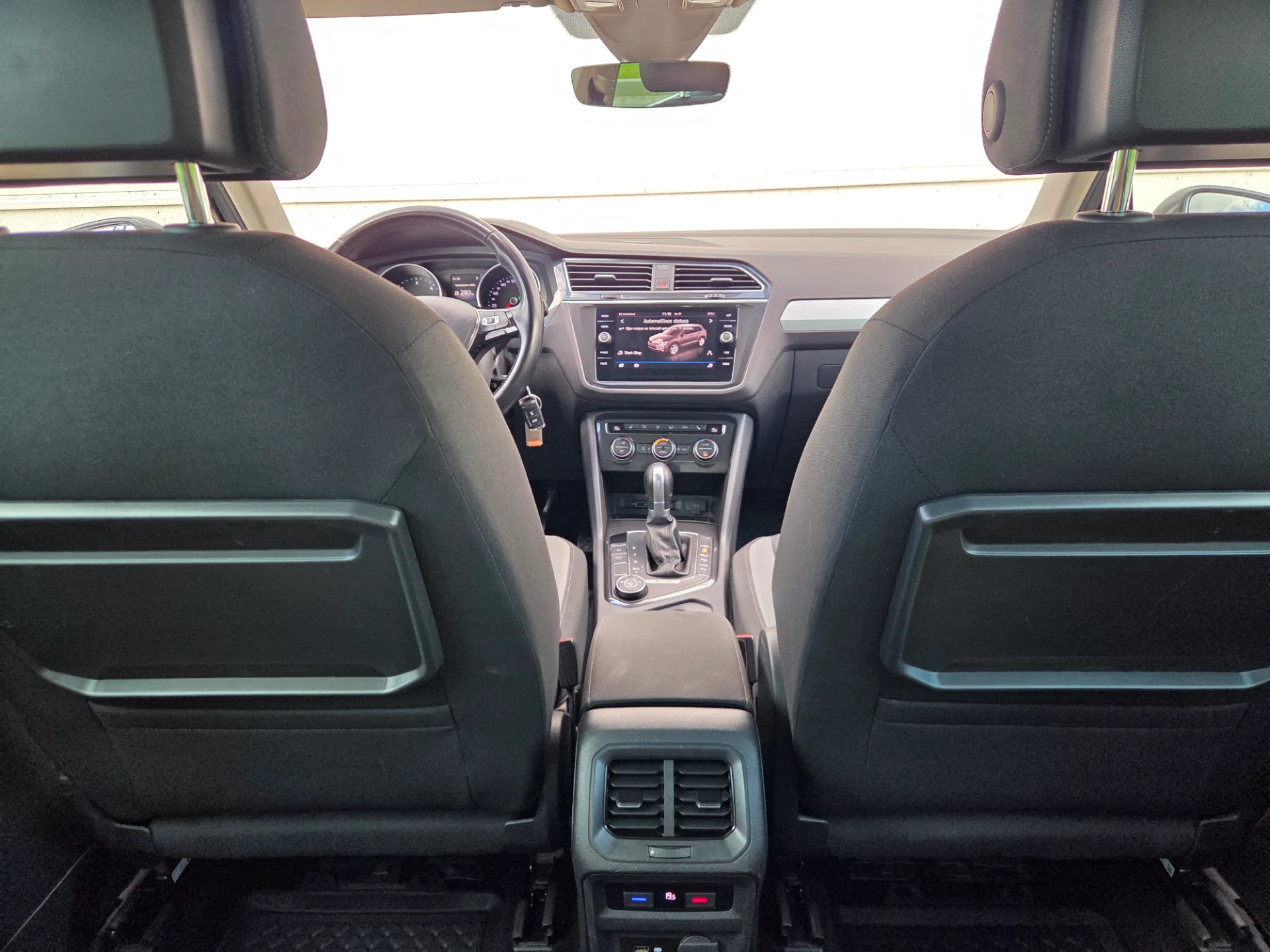 Volkswagen Tiguan, 2019 — 38