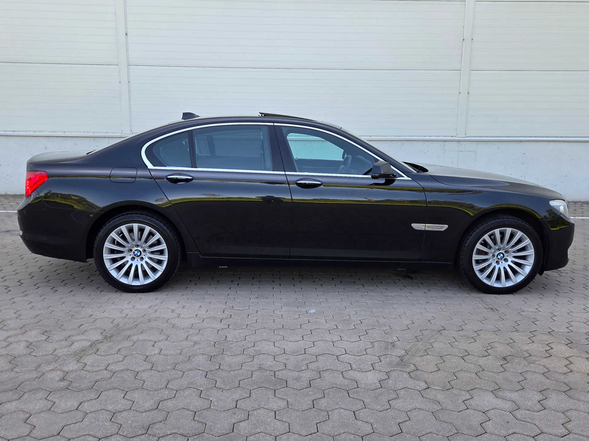 BMW 730, 2011 — 5