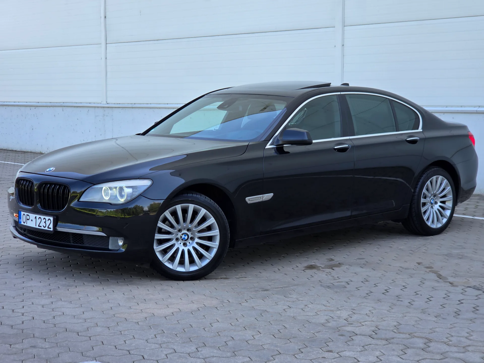 BMW 730, 2011 — 17
