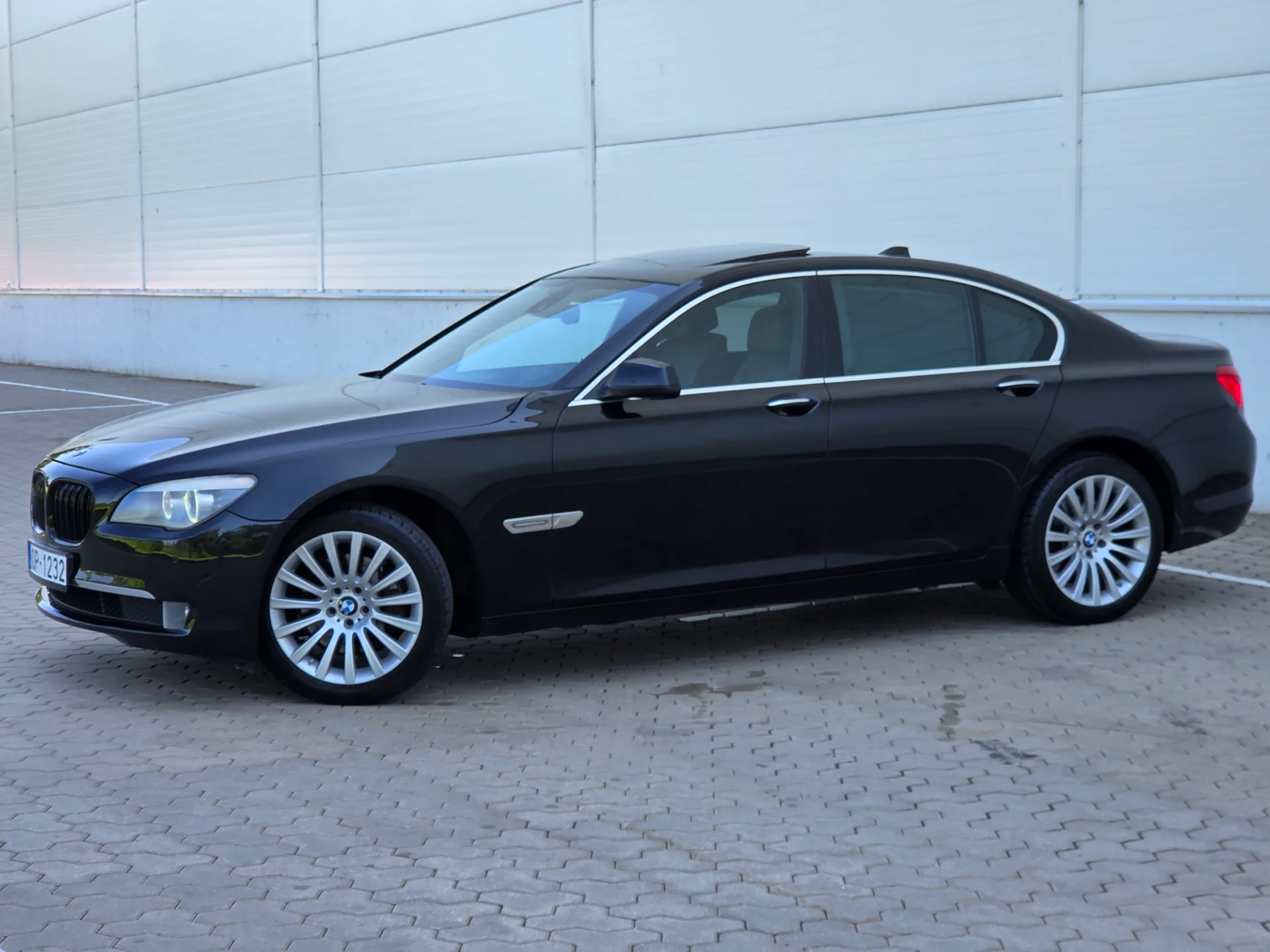 BMW 730, 2011 — 20