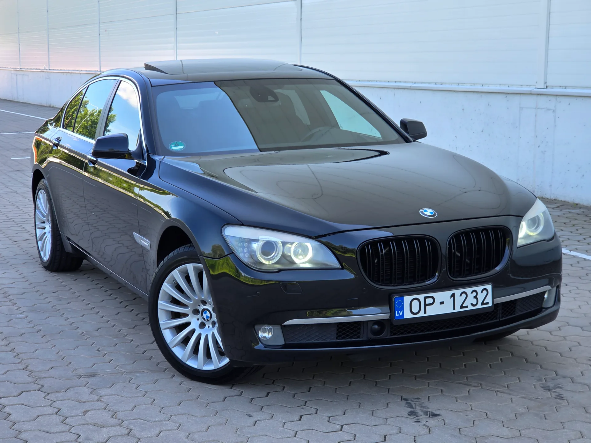 BMW 730, 2011 — 22
