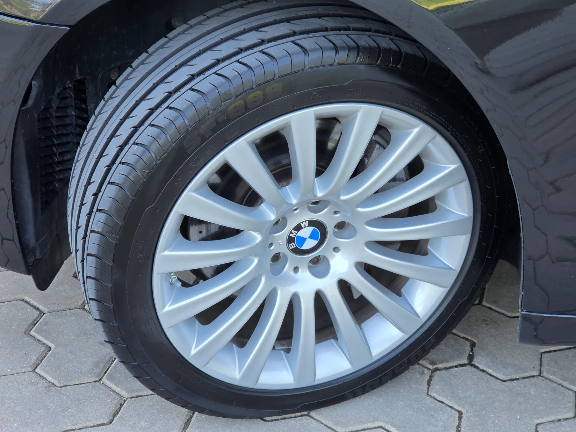 BMW 730, 2011 — 34