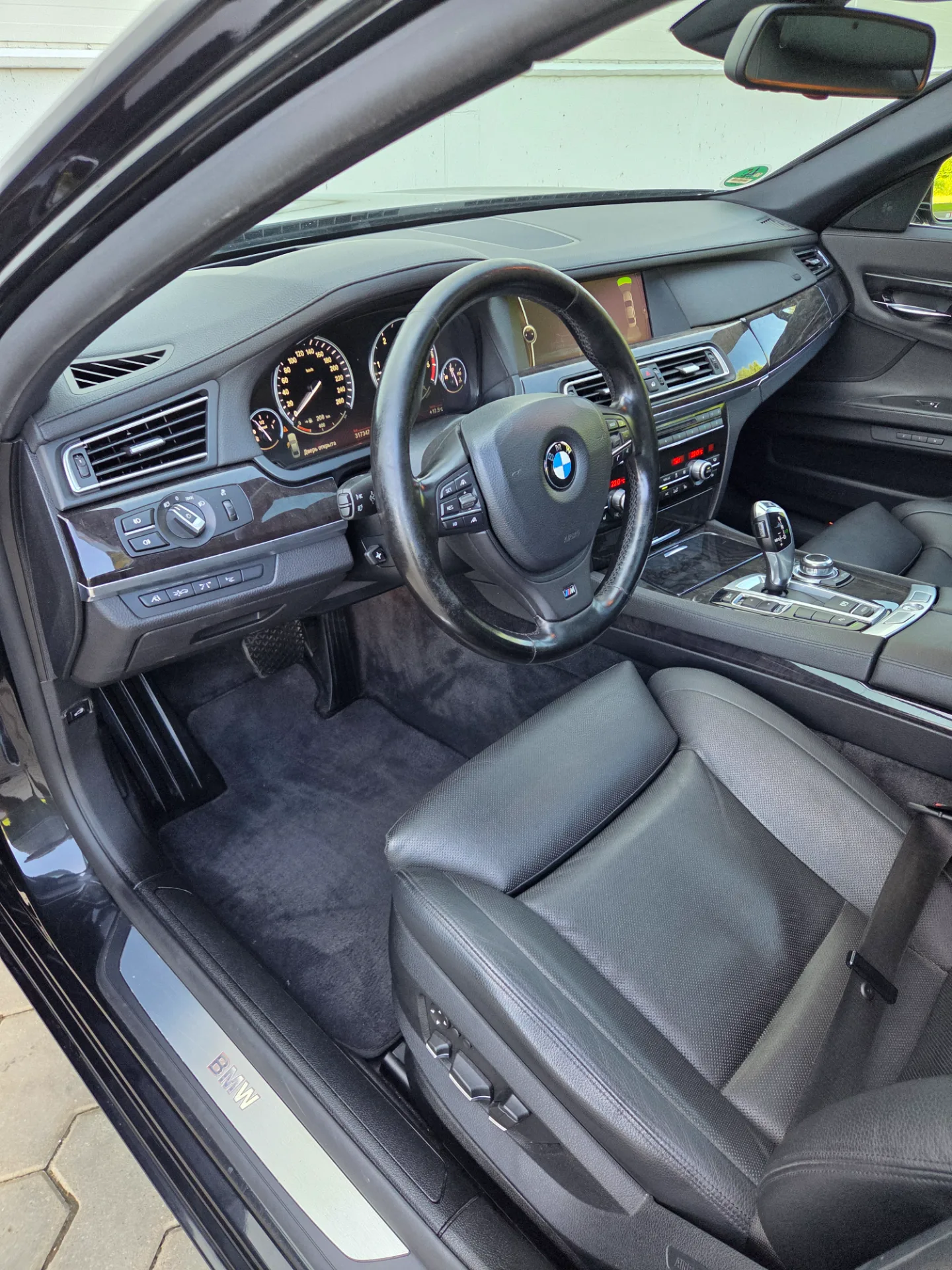 BMW 730, 2011 — 48