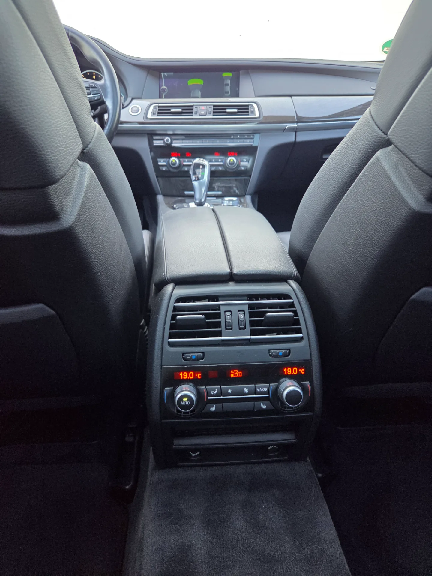 BMW 730, 2011 — 51