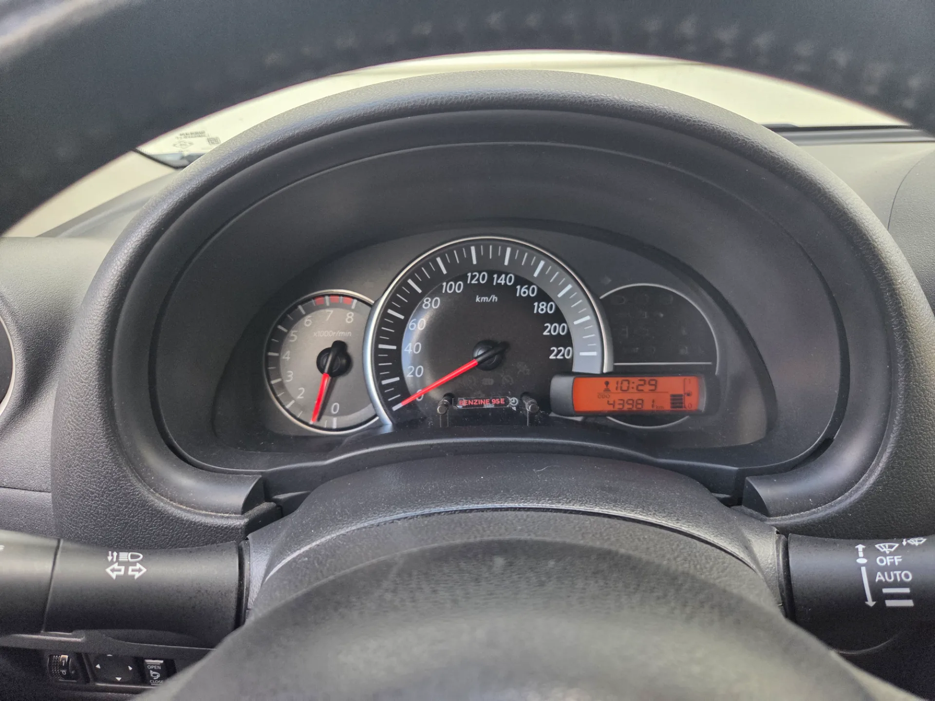 Nissan Micra, 2015 — 17
