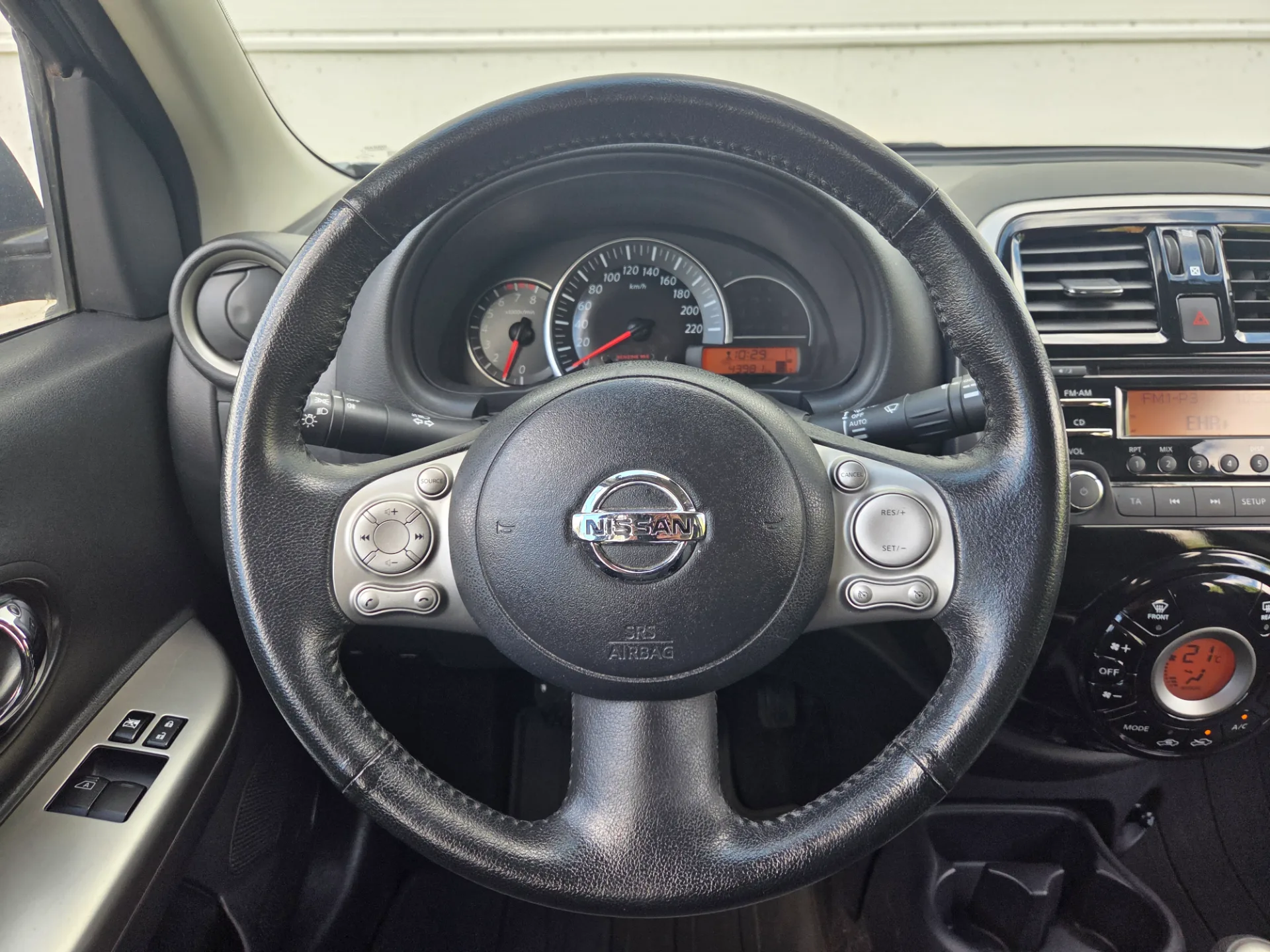 Nissan Micra, 2015 — 18