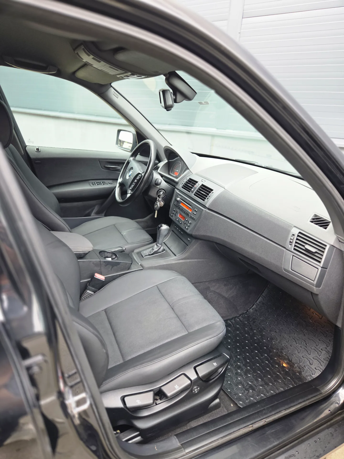 Bmw X3, 2004 — 24